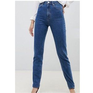 High waist, slim mom jeans